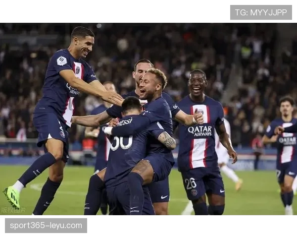 阿什拉夫状态回暖助法甲劲旅登顶，精彩表现彰显团队精神