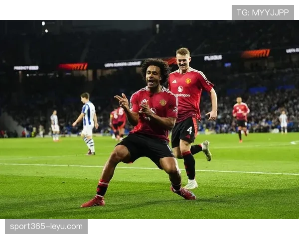 欧联杯冠军揭晓！新王登基改写历史，球队表现惊艳全场