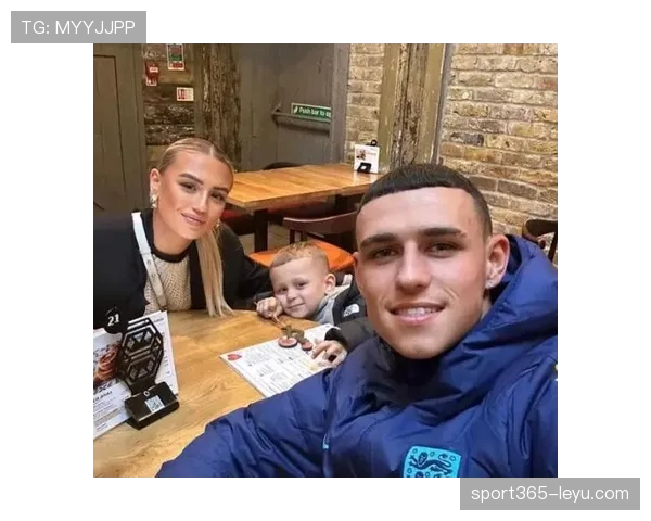 福登暖心互动球迷引热议，社交媒体掀起关注热潮