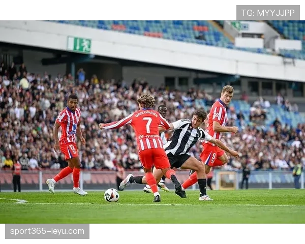 格列兹曼战术角色与位置演变解析 格列兹曼战术角色与位置演变解析