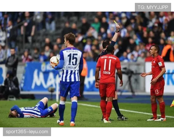 拉菲尼亚与罗本左脚内切进攻效率及战术角色对比分析